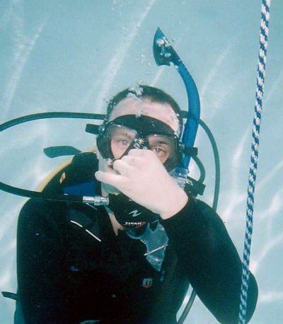 diver equalizing ears