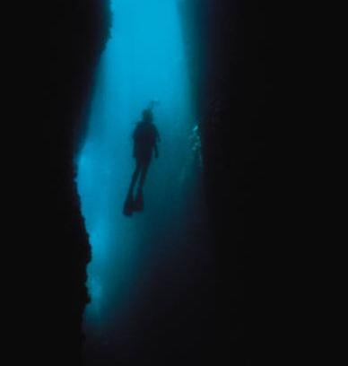 diving a canyon