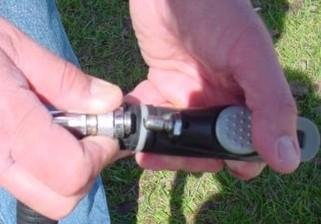 Attaching low pressure hose to power inflator